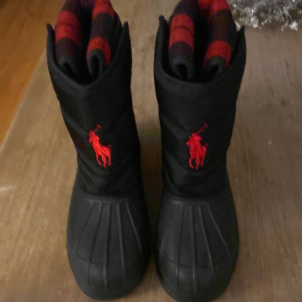 Boys size 6 Polo boots